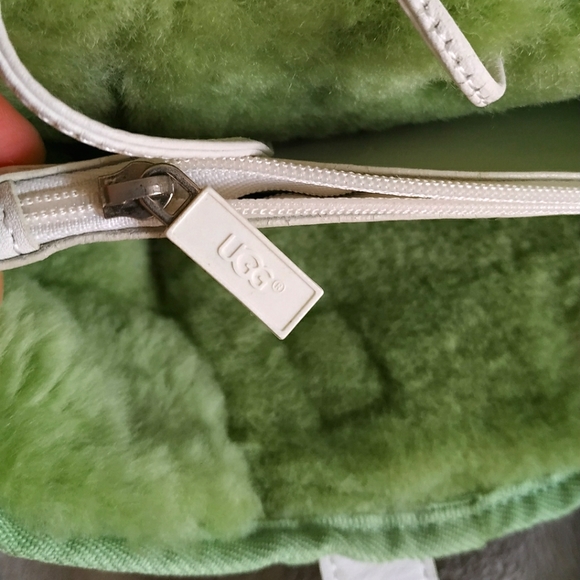 UGG Australia handbag - Picture 5 of 13